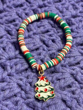 Stretch Heishi Bead Bracelet Christmas Tree Charm